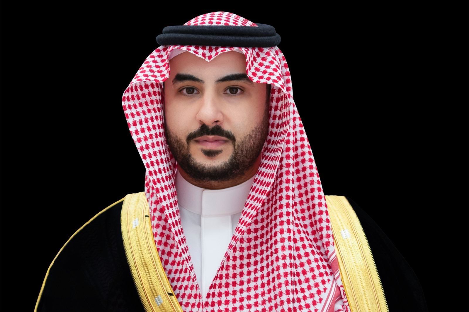 بتوجيه من ولي العهد.. خالد بن سلمان يصل لندن في زيارة رسمية