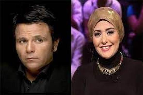 صورة نادرة من خطوبة محمد فؤاد والفنانة صابرين قبل 32عاماً.. كان شكلهم تحفة في الكوشة !!