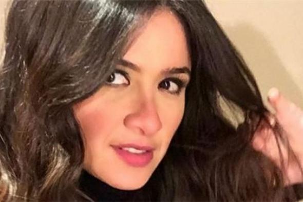 الجمهور غير مصدق!! ظهور مفزع للفنانة ياسمين عبد العزيز بدون مكياج!! صورة