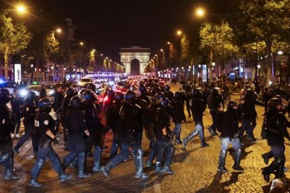 جدة المراهق القتيل تدعو إلى إنهاء الاضطرابات في فرنسا