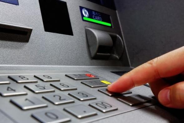 «لو نسيت الفيزا».. اعرف طريقة السحب من الـATM دون بطاقة بنكية