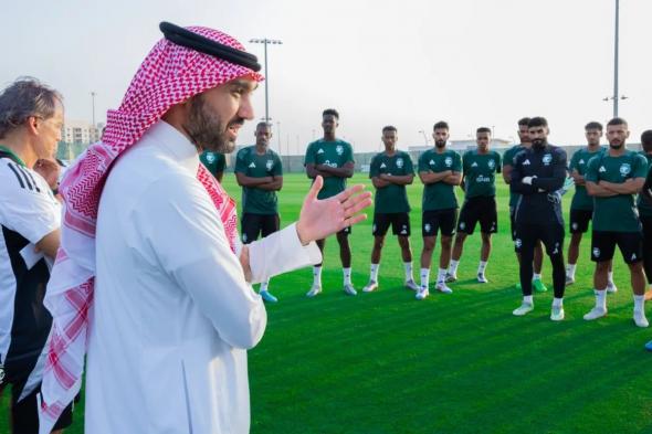 وزير الرياضة يهنيء الأخضر عقب الفوز على الصين: خطوة مهمة في الطريق لكأس العالم 2026