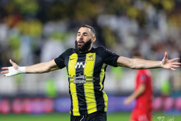 كريم بنزيما بعد تسجيله هاتريك أمام الوحدة: هدفنا المنافسة على كافة الألقاب في الاتحاد