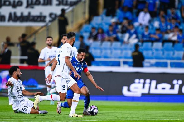 القنوات الناقلة لمباراة ضمك والشباب في دوري روشن السعودي