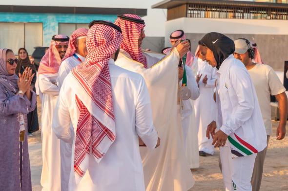 ألعاب السعودية 3: "سعود بن جلوي" يتوّج الفائزين في مسابقة التجديف الساحلي