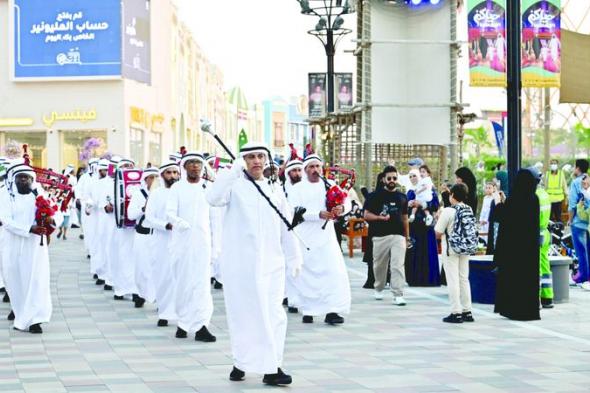 مهرجان الشيخ زايد يستقبل زواره.. «حياكم» بالموسيقى والألعاب النارية