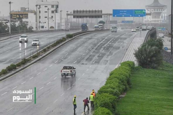 احذروا الصواعق والأمطار.. المركز الوطنى للأرصاد يصدر إنذارًا أصفر في المدينة المنورة