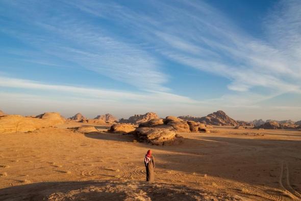 مغارات "صحراء حسمى" بتبوك.. تجربة شيقة لمحبي الرحلات والمغامرات