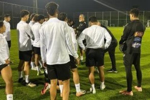 ميكالى يطالب لاعبي منتخب الشباب بالتركيز فى لقاء ليبيا