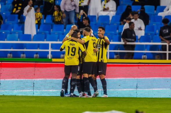 قبل الجولة الـ11.. الاتحاد يلاحق الهلال في جدول ترتيب روشن