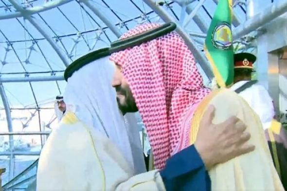 محمد بن سلمان يصل الكويت وفي مقدمة مستقبليه الشيخ مشعل الصباح