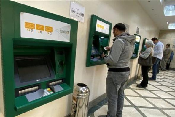 الأمن يكشف تفاصيل سرقة كروت الفيزا من كبار السن أمام ماكينات الصراف الآلي الـ ATM: سيدة تعترف بـ 4 وقائع واعترافات “صادمة”