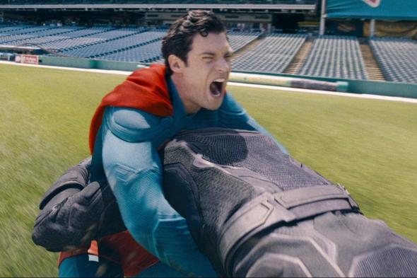 مقطع دعائي بديل لفيلم Superman يُظهر الأشرار الخارقين في DC بمزيد من التفاصيل