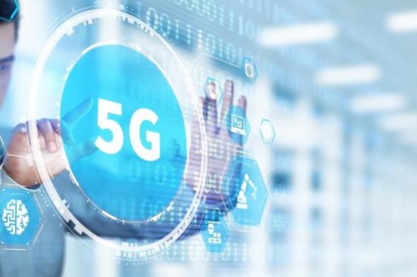 نشر شبكات «5.5G».. رهان «إي آند» و«دو» خلال 2025