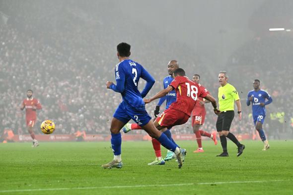 القنوات الناقلة لمباراة ليفربول ضد مانشستر يونايتد في الدوري الإنجليزي 2025