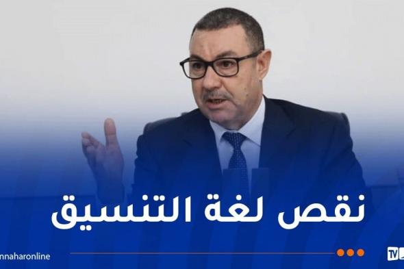 سعيود: 17 باخرة تنتظر الدخول إلى ميناء جن جن.. أمر غير مقبول