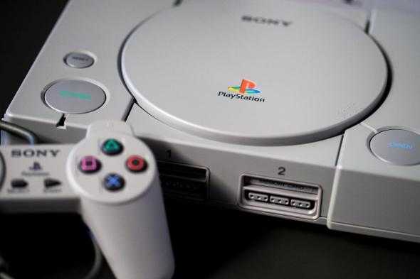 رحلة عبر تاريخ ولادة جهاز PlayStation 1