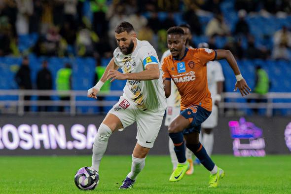 شاهد .. الفيحاء يتعادل مع اتحاد جدة ويهدي الهلال صدارة دوري روشن