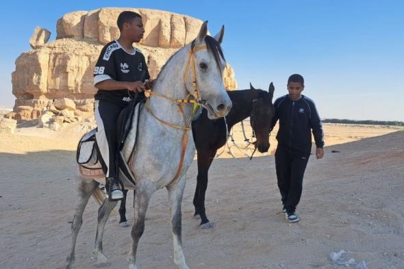 رياضة وركوب دراجات.. الأهالي يقبلون على ”جبل الأربع“ بالأحساء