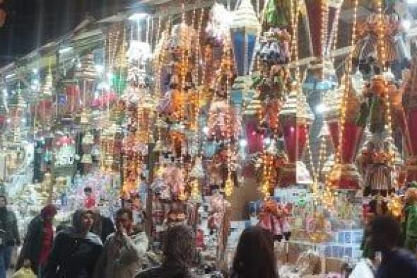 روائح شهر رمضان الكريم.. الفوانيس تزين أسواق الإسكندرية "بث مباشر"