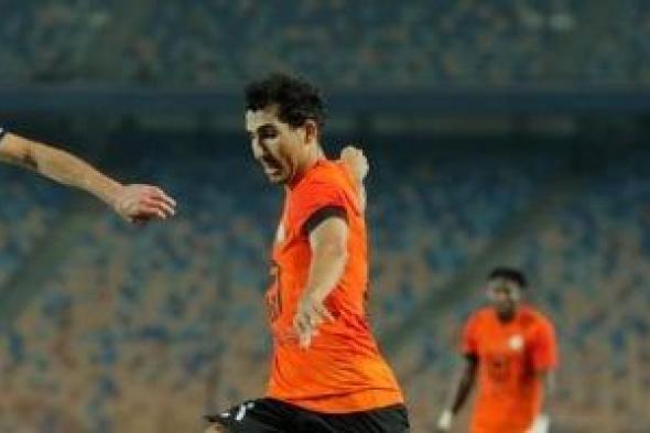 أحمد مدبولى يحصل على جائزة أفضل لاعب فى مباراة المصرى والبنك الأهلى