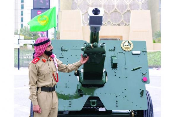 قيادة «مدفع رمضان» واجب وطني يعوّض «العميمي» عن الإفطار مع الأهل